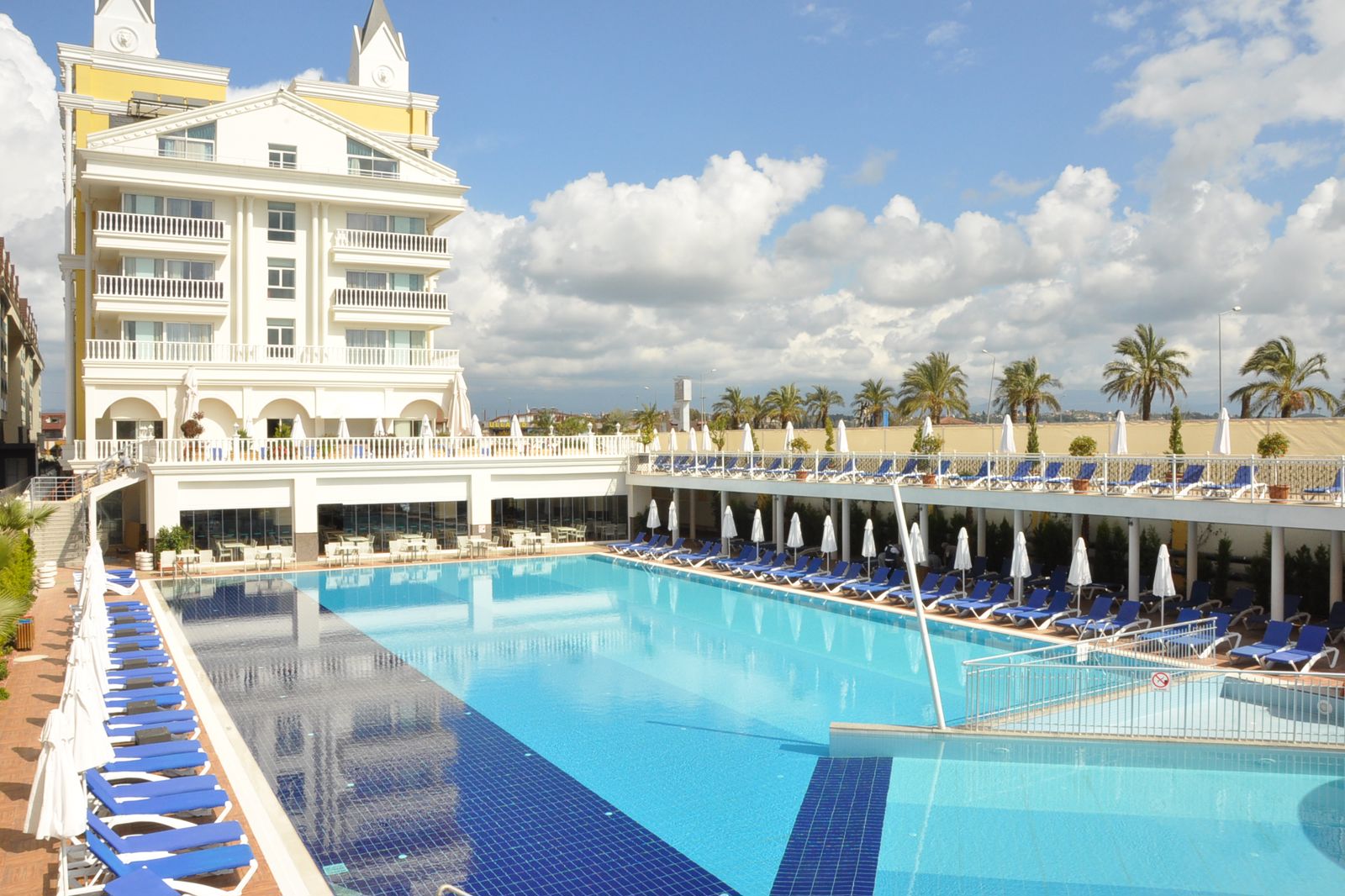 Kleinschalig luxe hotel met luxe zwembad